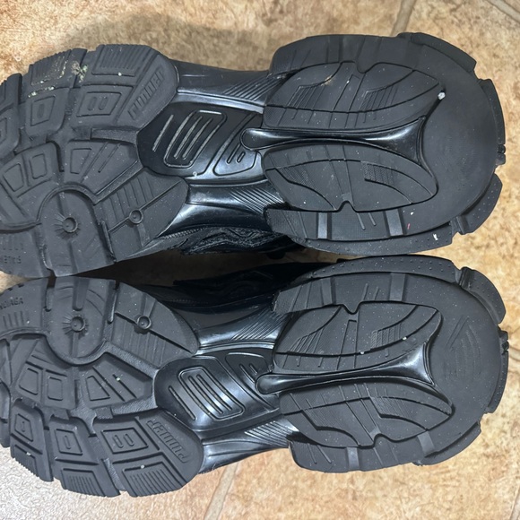 BALENCIAGA RUNNERS IN BLACK - Picture 6 of 6